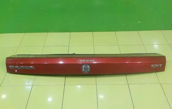 Dodge Caliber Rear light center trim bar blend 