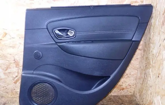 Renault Scenic III - Grand scenic III Coupe rear side trim panel 