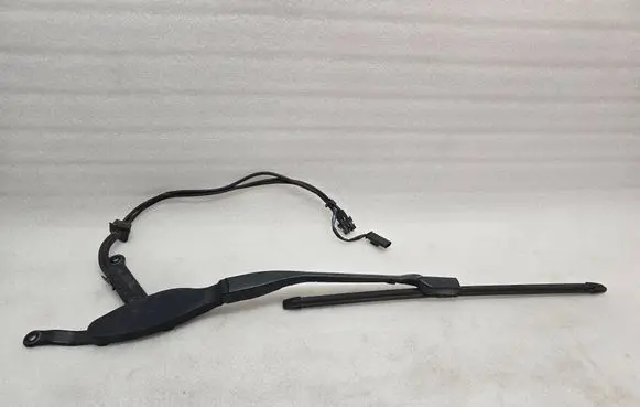 Mercedes-Benz S W222 Front wiper blade arm W000052849
