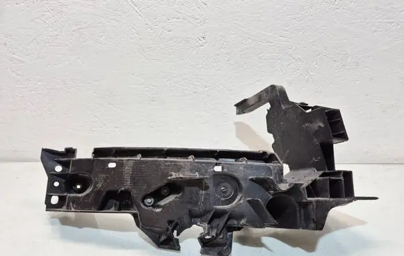 Audi Q5 SQ5 8R Headlight/headlamp mounting bracket 8R0805608