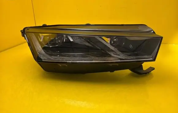 Skoda Octavia Mk4 Headlight/headlamp 5E4941016A