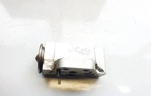 Air conditioning (A/C) expansion valve