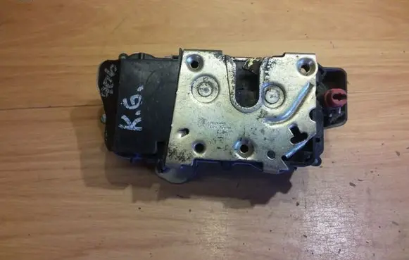 Peugeot 406 Rear door lock