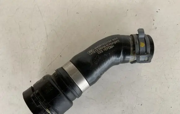 Audi Q7 4M Engine coolant pipe/hose 4M0819337AF