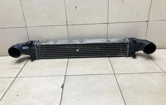 Mercedes-Benz E W211 Intercooler radiator A2115001102