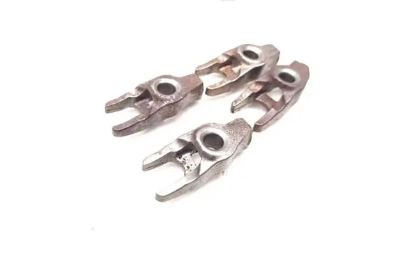 Citroen C4 II Picasso Fuel Injector clamp holder 258085