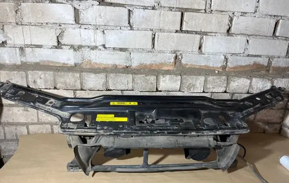 Volvo V70 Top upper radiator support slam panel 9454292 9454401
