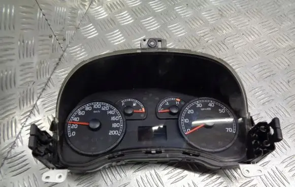 Fiat Punto (188) Tachometer 46833366
