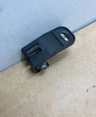 BMW 1 E81 E87 Headlight/headlamp mounting bracket 6940663