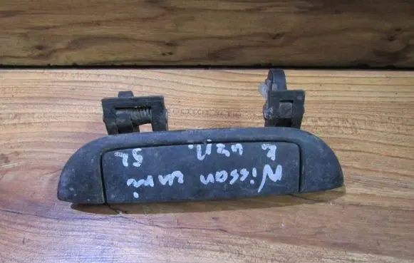 Nissan Sunny Front door exterior handle