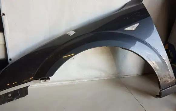 Ford Mondeo Mk III Fender