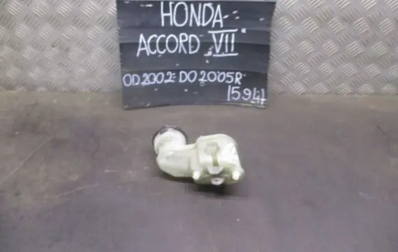 Honda Accord Brake fluid reservoir 