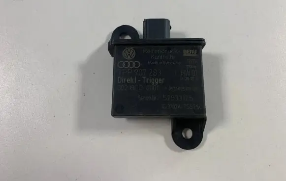 Volkswagen Touareg II Tire pressure control unit 7PP907283