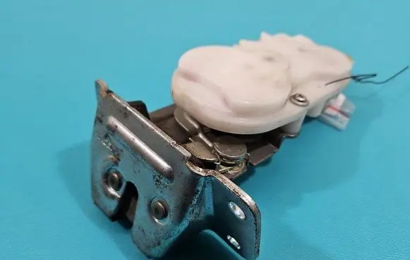 Mitsubishi Grandis Tailgate/trunk/boot lock/catch/latch IMPRK1466297