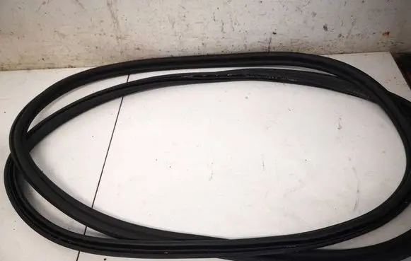 Audi Q4 e-tron Trunk rubber seal (body) RF189A827