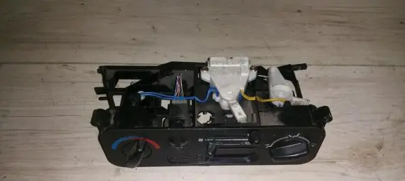 Mitsubishi Lancer Climate control unit mb878417 94yz