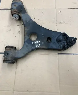 Mercedes-Benz A W169 Front lower control arm/wishbone