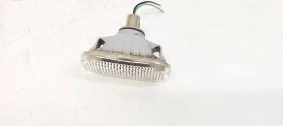 Nissan Note (E11) Front fender indicator light