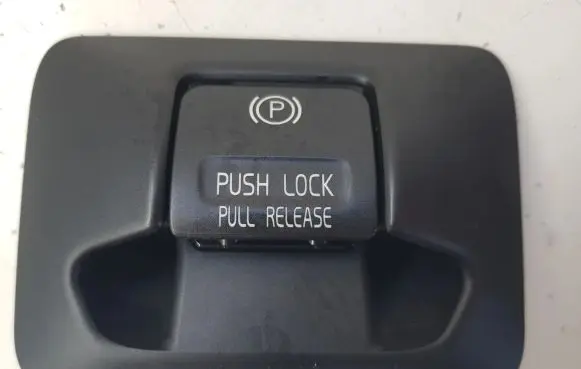 Volvo XC60 Hand parking brake switch 31334637