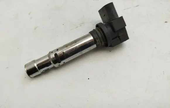 Skoda Fabia Mk2 (5J) High voltage ignition coil 036905715G