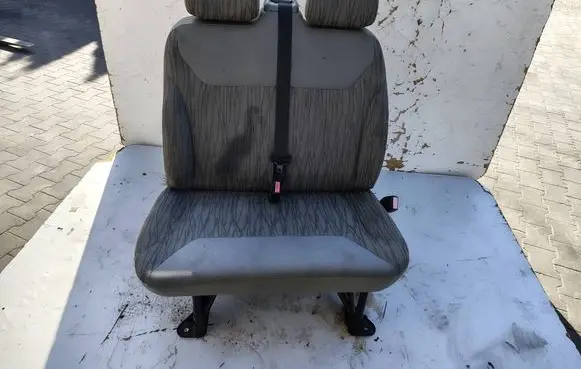 Nissan Primastar Front double seat