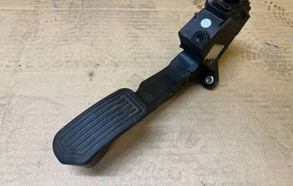 Toyota Auris E180 Accelerator throttle pedal 78110-02120 7811002120