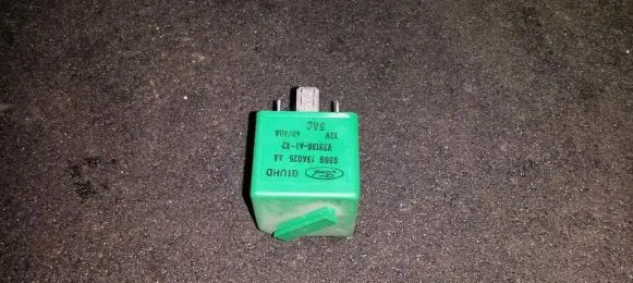 Ford Mondeo MK I Other relay 93b613a025 v23136-a1-x2