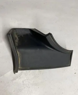 Ford Mustang VI Rear/tail light trim molding FR3B13A580