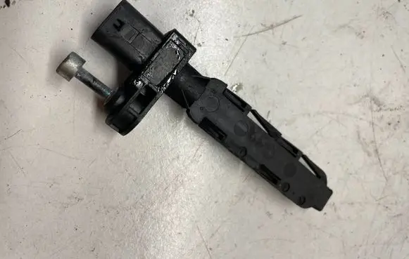BMW 3 F30 F35 F31 Crankshaft position sensor 7805188 25916010 259160