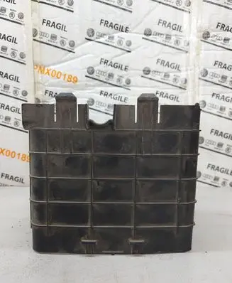 Volkswagen PASSAT B6 Battery tray heat shield 1K0915335C