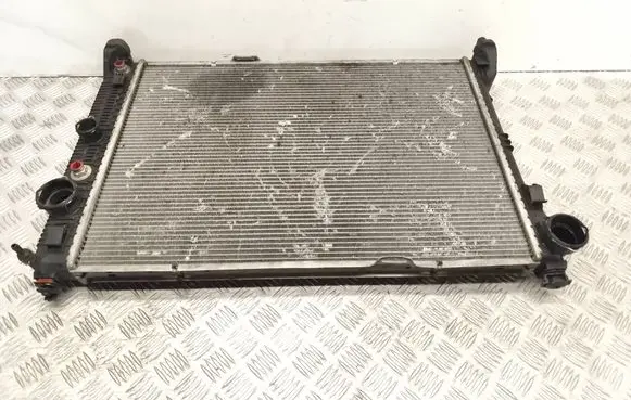 Mercedes-Benz C W204 Coolant radiator A2045003603