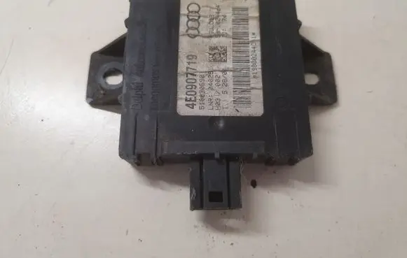 Audi A8 S8 D3 4E Alarm control unit/module 4E0907719