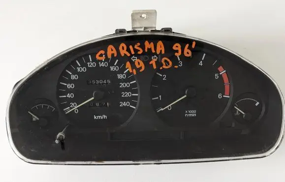 Mitsubishi Carisma Speedometer (instrument cluster) MR114277 0F0179 DX40