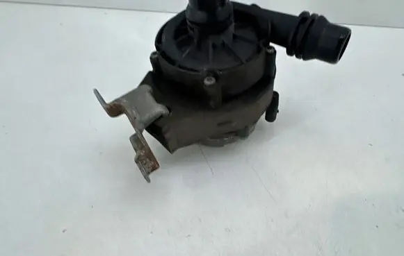BMW i3 Electric auxiliary coolant/water pump 8600286
