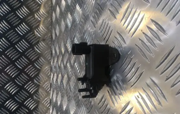 Ford Mondeo Mk III Turbo solenoid valve