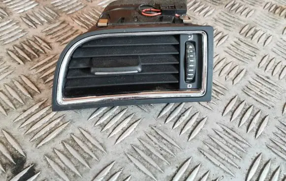 Skoda Superb B6 (3T) Dashboard side air vent grill/cover trim 3T0819701