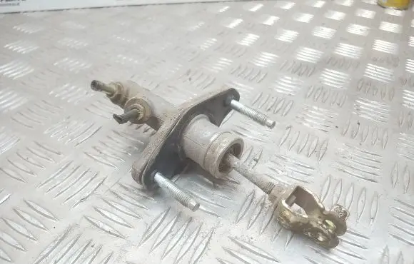 Honda Civic Clutch slave cylinder 