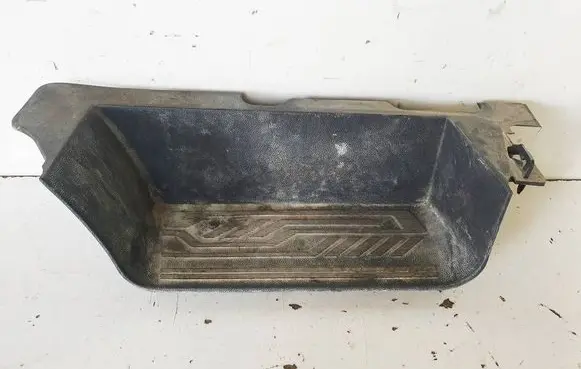 Sill/side skirt trim