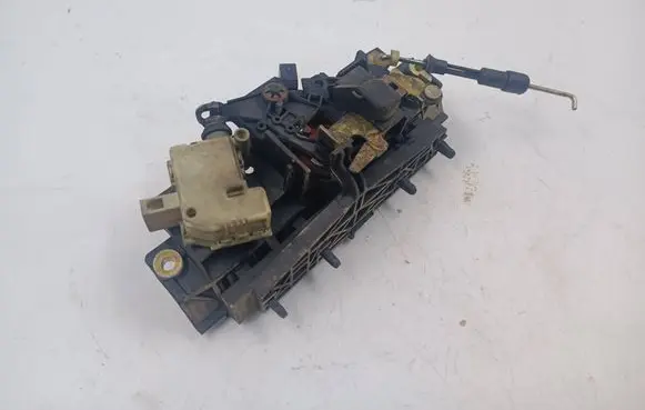 Audi A6 S6 C5 4B Tailgate/trunk/boot exterior handle 8D9827565C 4B0827565F