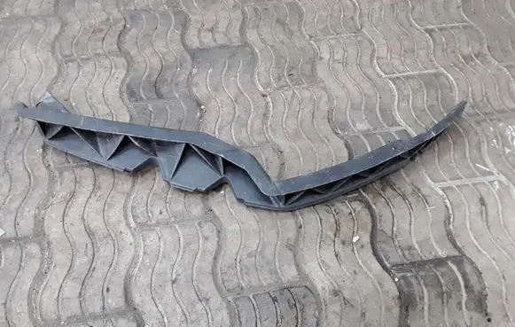 Skoda Octavia Mk2 (1Z) Front bumper mounting bracket 1Z0807184A