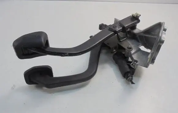 BMW X3 E83 Pedal assembly 2229128