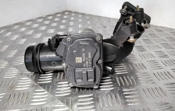 BMW 1 E81 E87 Throttle valve 10378517 7810752