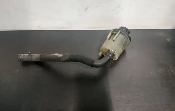 Volvo V70 Power steering fluid tank/reservoir 6G913R700BC