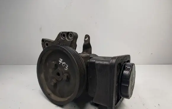 BMW X3 E83 Power steering pump 3450765 32413450765