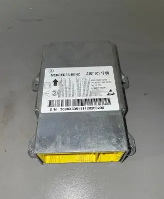 Mercedes-Benz E A207 Airbag control unit/module A2079011700 5WK43967