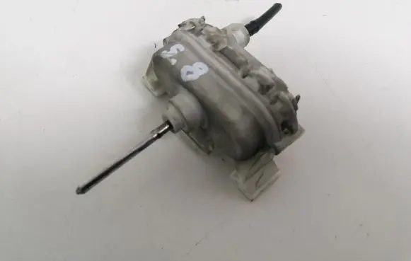 Audi A8 S8 D2 4D Central locking motor 4D0862153A