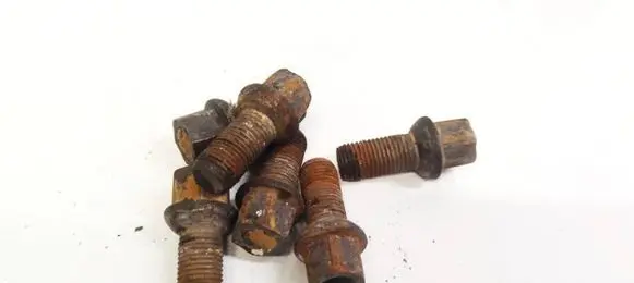 Volkswagen PASSAT CC Nuts/bolts 