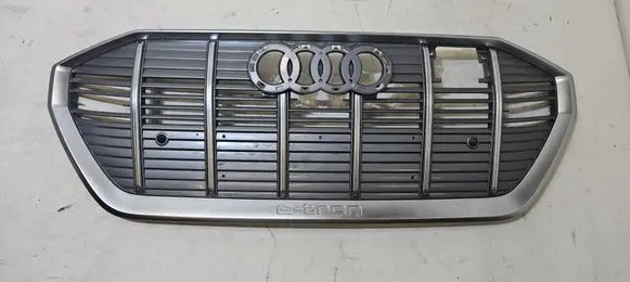 Audi e-tron Front bumper upper radiator grill 4KE853651