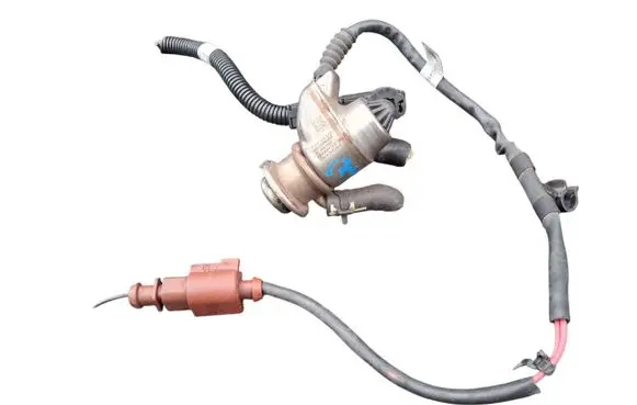 Volkswagen Golf VII AdBlue injector 0444025042 100119041455