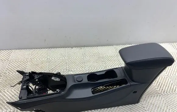 Opel Astra K Center console